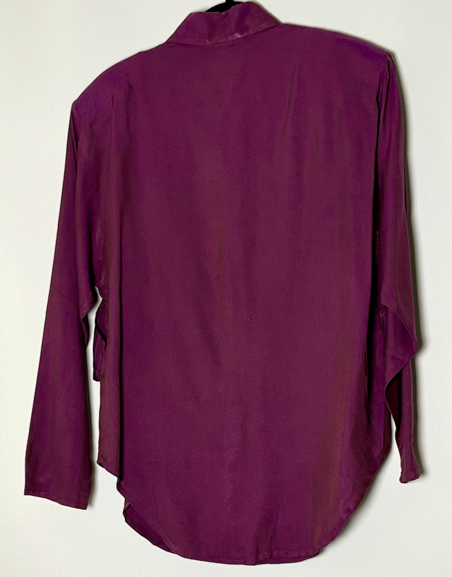 Fjólublá skyrta (M/L)