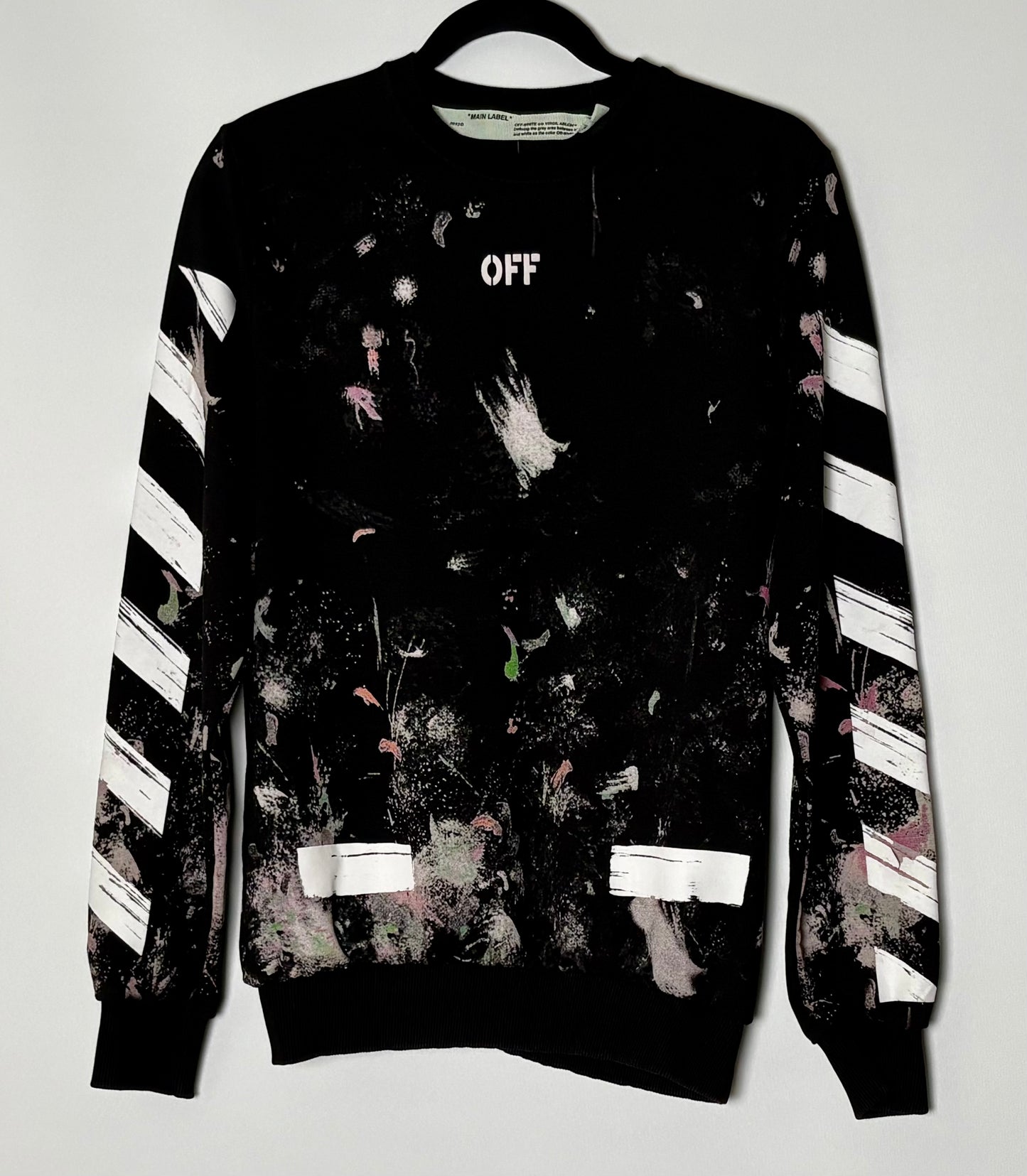 Off White peysa (S)