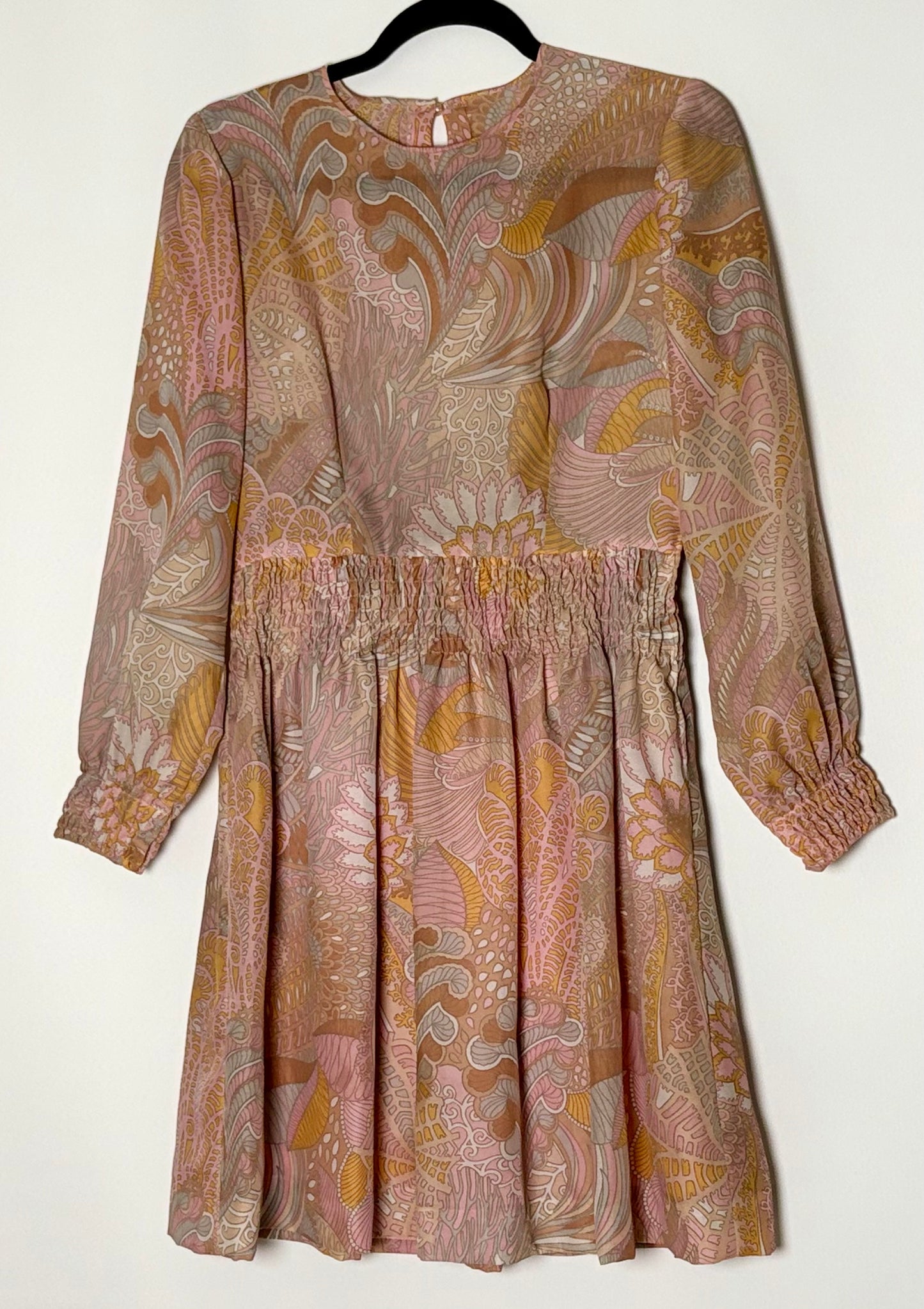 Vintage kjóll m. blómamunstri (M)