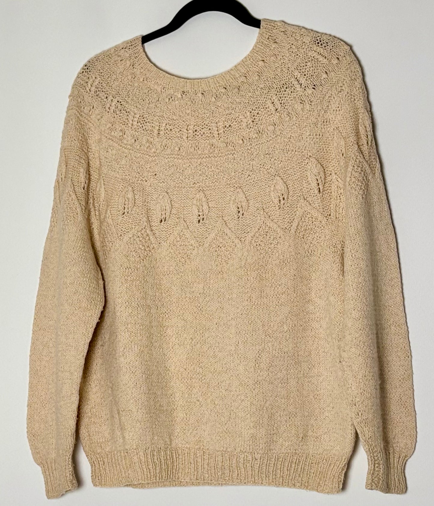 Beige glimmerpeysa (L)