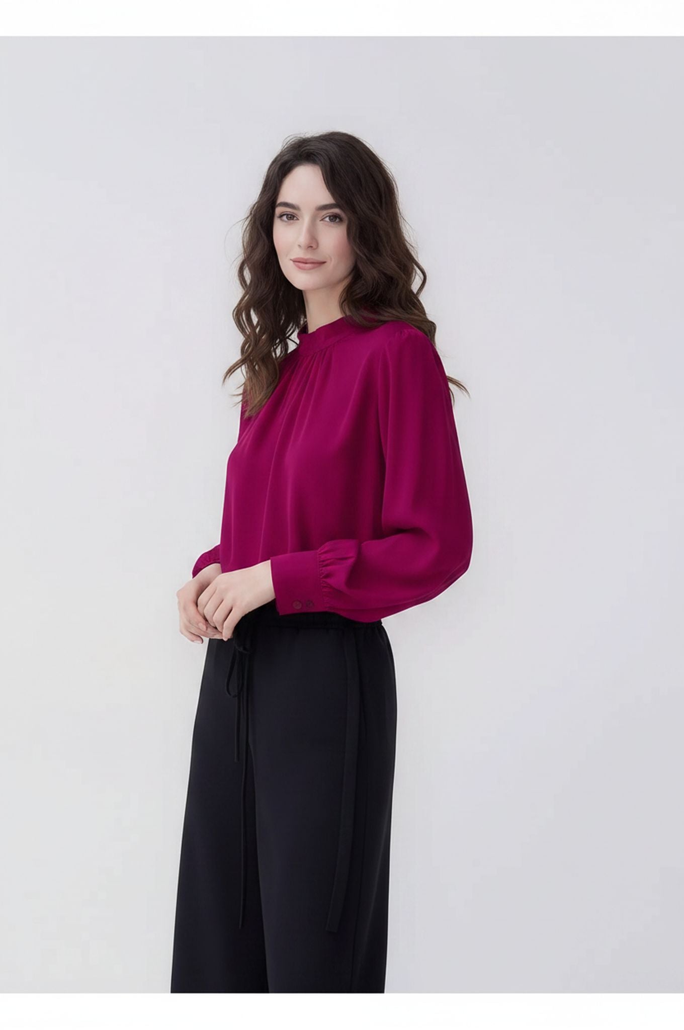 Fjólublá blússa (M/L)
