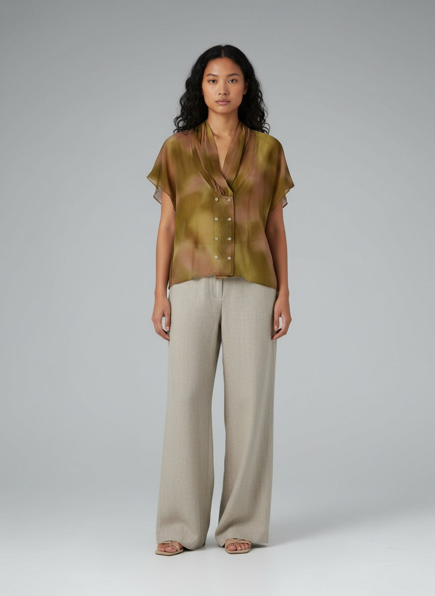 Full body view of the model wearing Vintage gegnsæ blússa (M)