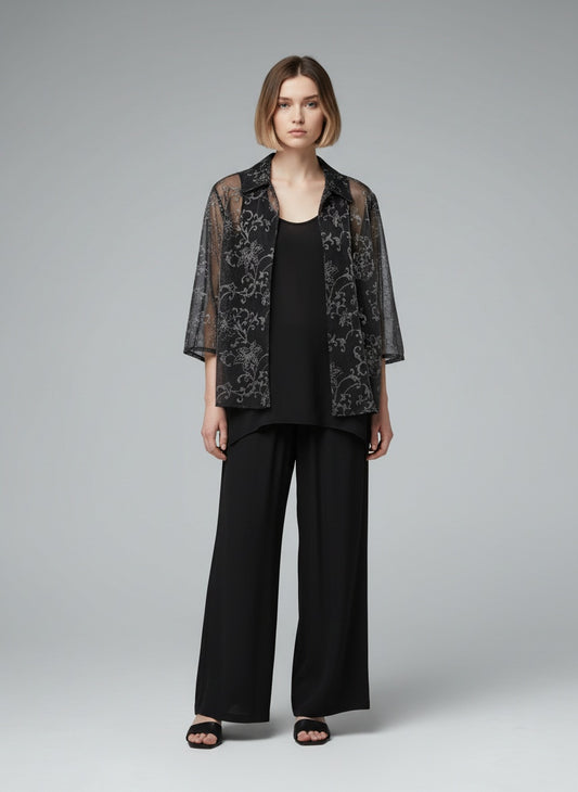 Full body view of the model wearing Amiable toppur (M)