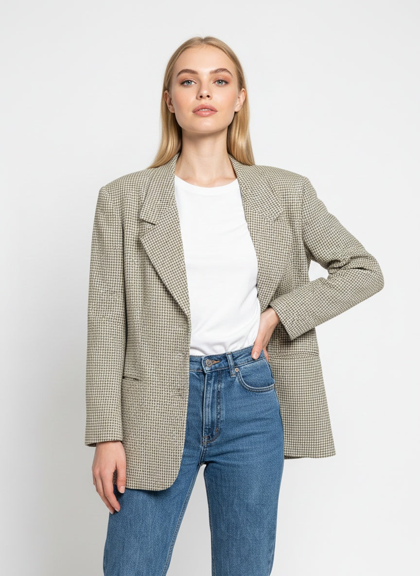 Köflóttur blazer í ljósum tónum (M/L)